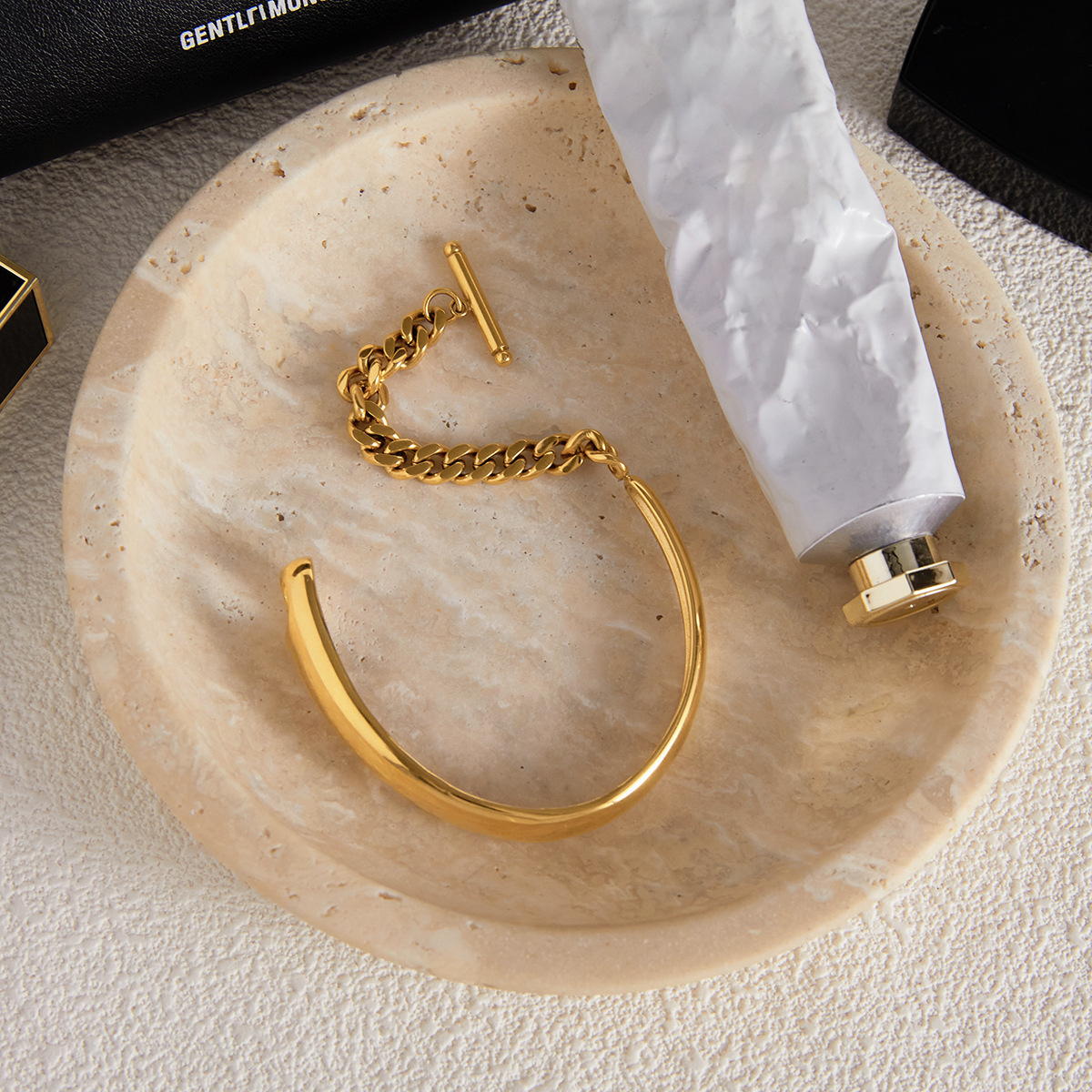 [VA]Myrna Chained Gold Bangle