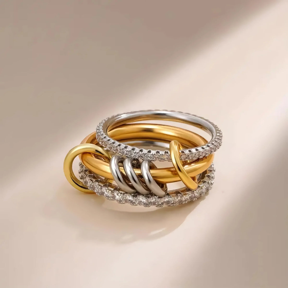 [VA]Cosette Ring mit gestapelten Diamanten
