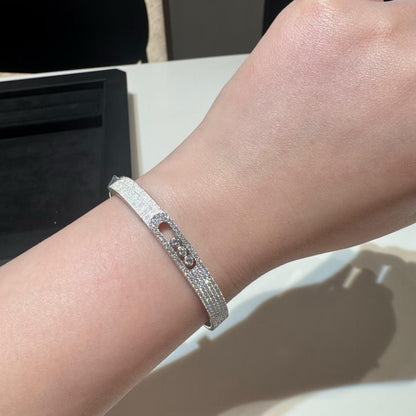 [VA]Move Noa Ciselé half pavé bangle