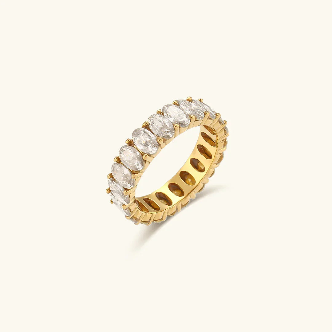 [VA]Antoinette Goldring mit Diamant-Imitat