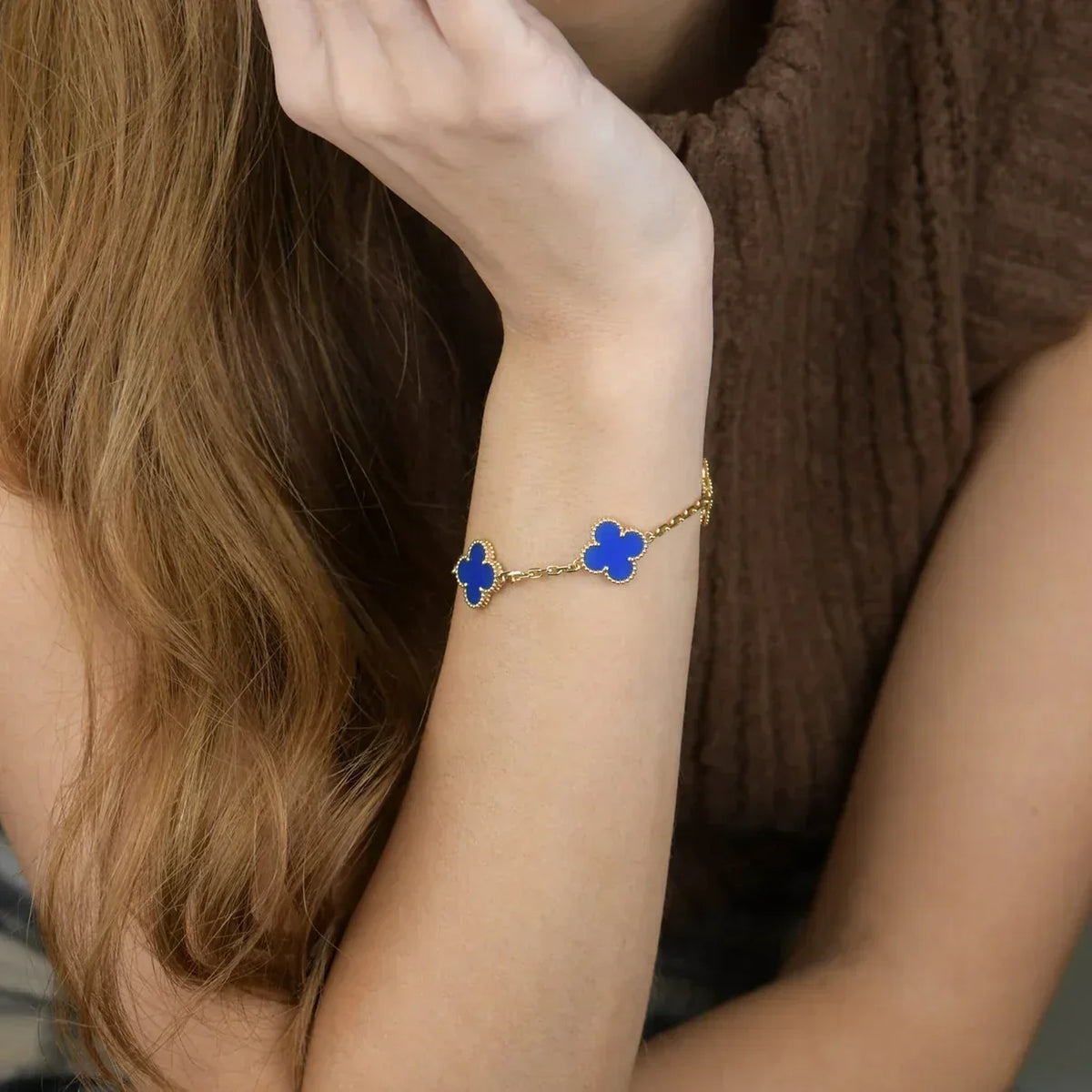 [VA]LUCKY CLOVER 5-MOTIF BRACELET - BLUE AGATE COLLECTION
