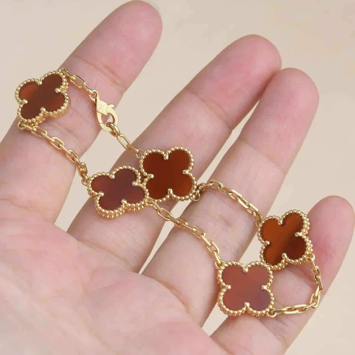 [VA]LUCKY CLOVER 5-MOTIF BRACELET - RED CARNELIAN COLLECTION