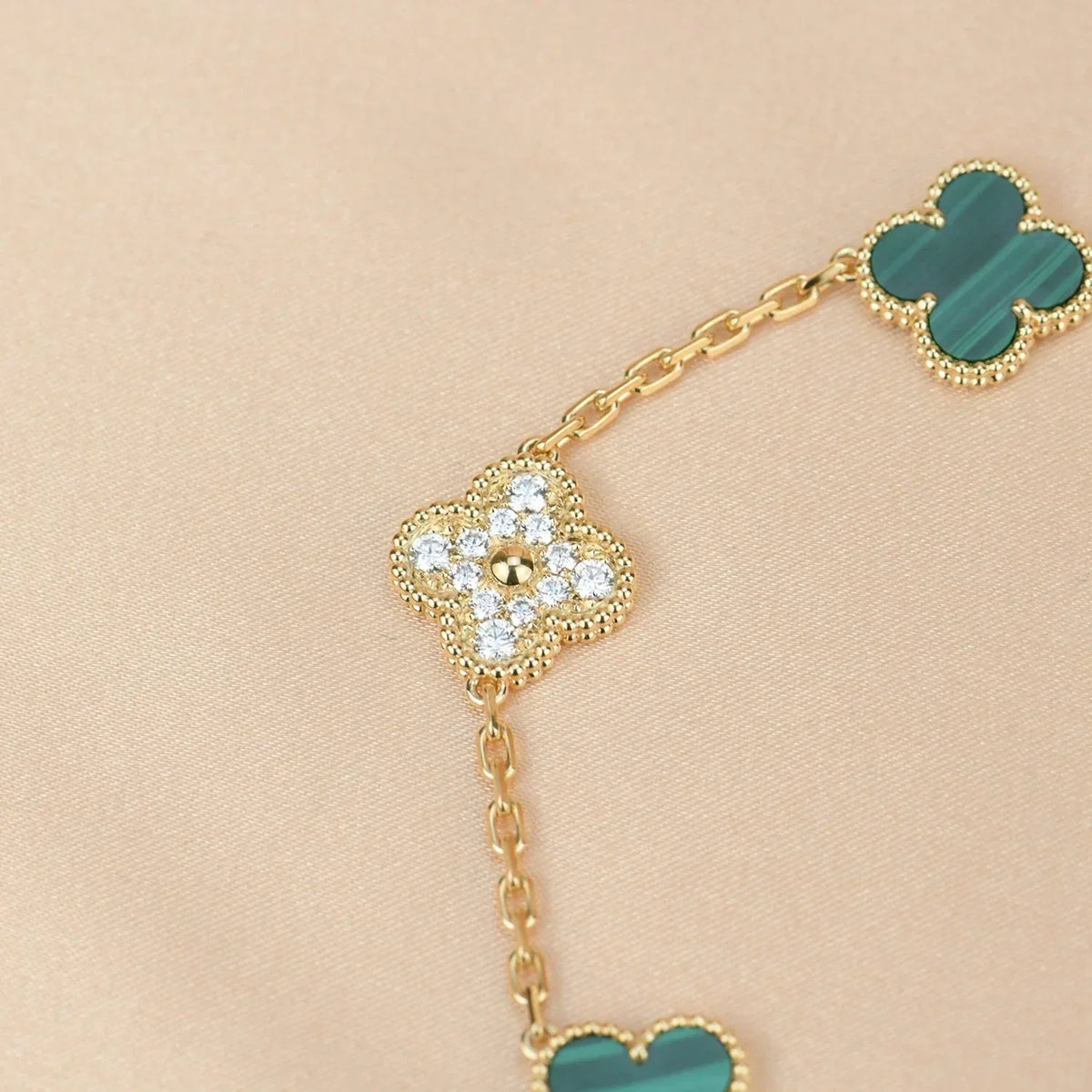 [VA]LUCKY CLOVER 5-MOTIF BRACELET - MALACHITE COLLECTION