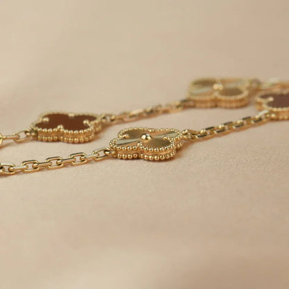 [VA]LUCKY CLOVER 5-MOTIF BRACELET - RED CARNELIAN COLLECTION