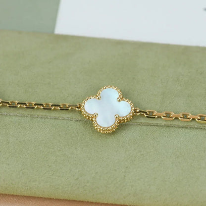 [VA]LUCKY CLOVER 5-MOTIF BRACELET - WHITE MOTHER-OF-PEARL COLLECTION
