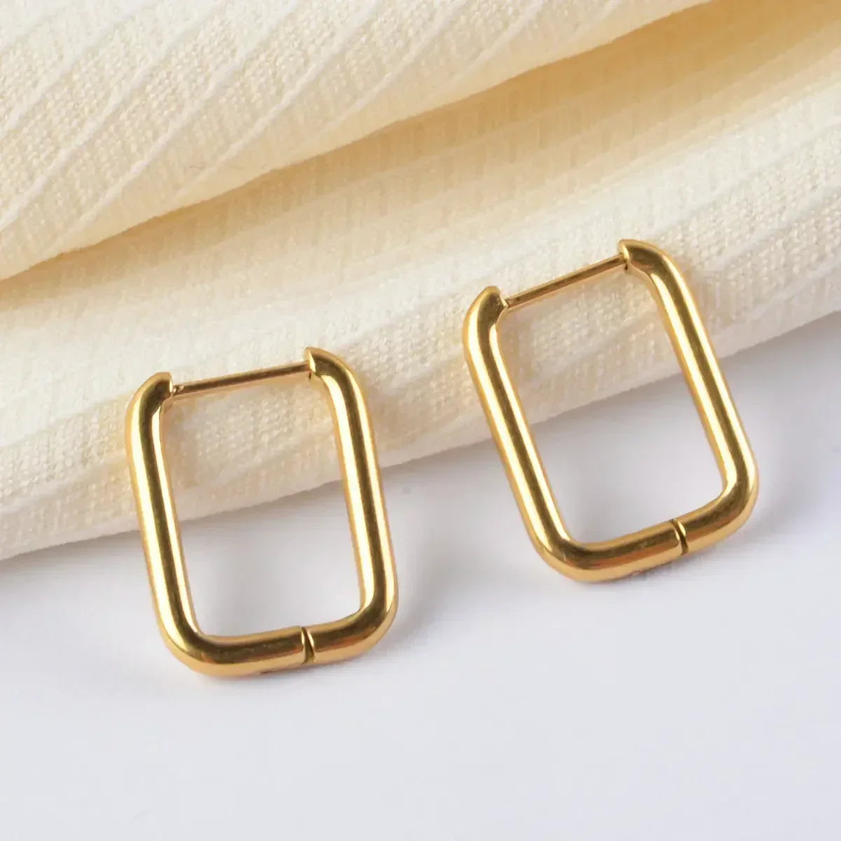 [VA]Ambrielle Gold U Hoops