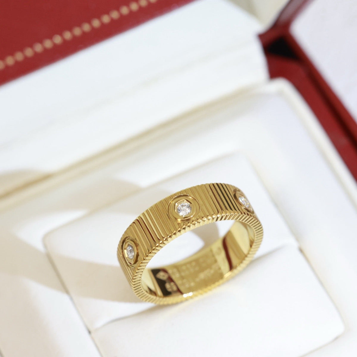 [VA]LOVE 6.5MM UNLIMITED RING, 6 DIAMONDS