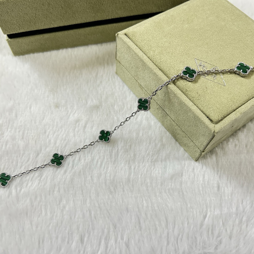 [VA]CLOVER ARMBAND MIT 6 MOTIVEN AUS MALACHIT