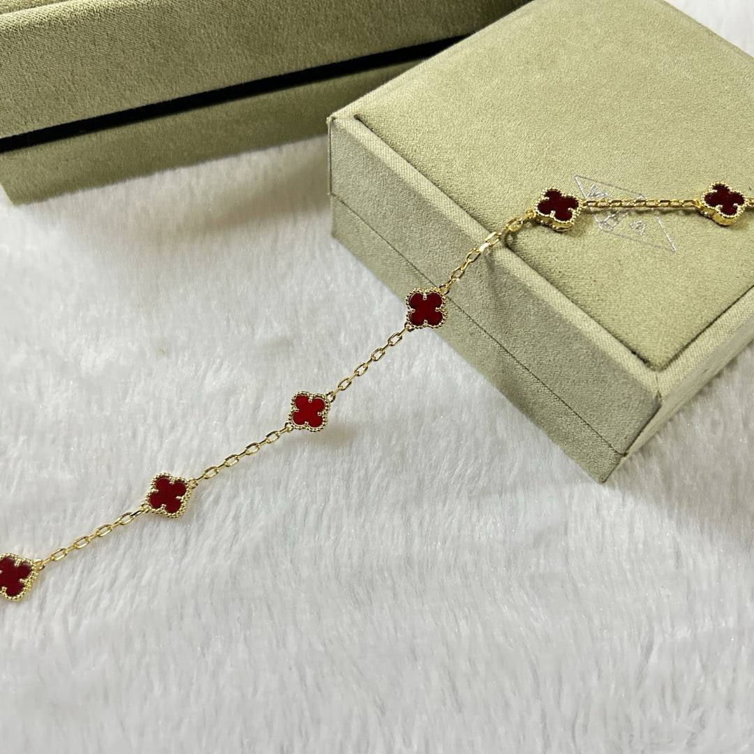 [VA]CLOVER ARMBAND MIT 6 MOTIVEN, ROTE ACHAT