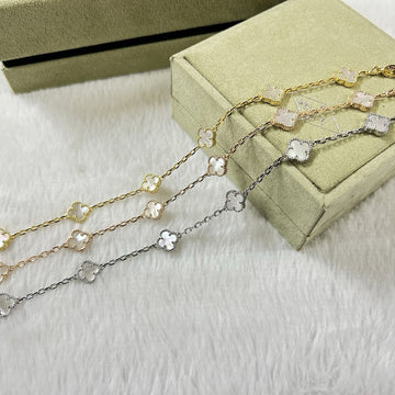 [VA]CLOVER ARMBAND MIT 6 MOTIVEN, WEISSE PERLMUTT