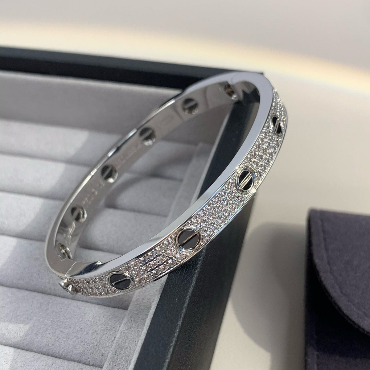 [VA]LOVE BRACELET 6.1MM DIAMOND-PAVED CERAMIC
