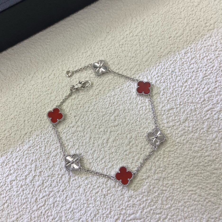 [VA]CLOVER 6 MOTIF RED AGATE LASER BRACELET