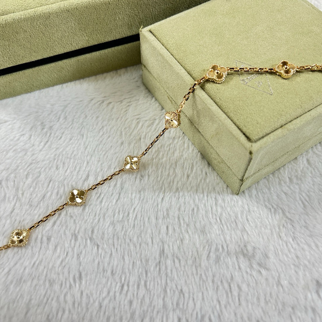 [VA]CLOVER ARMBAND MIT 6 MOTIVEN UND DIAMANTEN