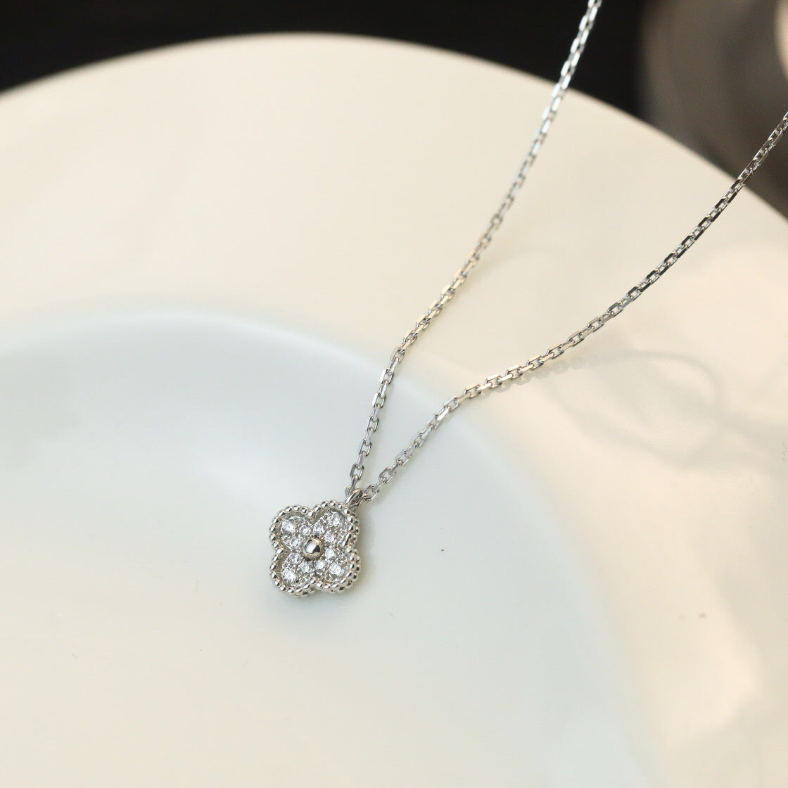 [VA]CLOVER MINI 9,5 MM ANHÄNGER DIAMANT-HALSKETTE
