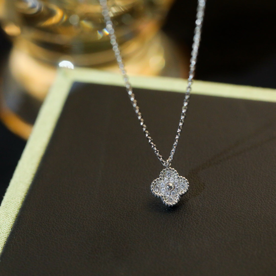 [VA]CLOVER MINI 9,5 MM ANHÄNGER DIAMANT-HALSKETTE