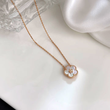 [VA]LUCKY WEISSE MUTTERPERLMUTT PFLAUMENBLÜTEN-HALSKETTE