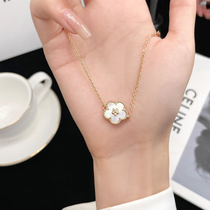 [VA]LUCKY WHITE MOP PLUM BLOSSOM  BRACELET
