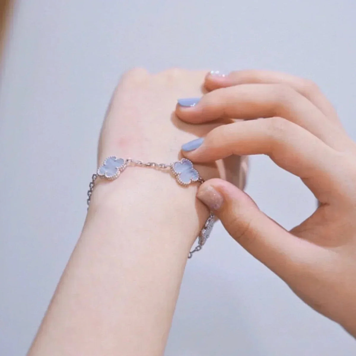 [VA]LUCKY CLOVER 5-MOTIV-ARMBAND - KOLLEKTION VIOLETTES CHALCEDON