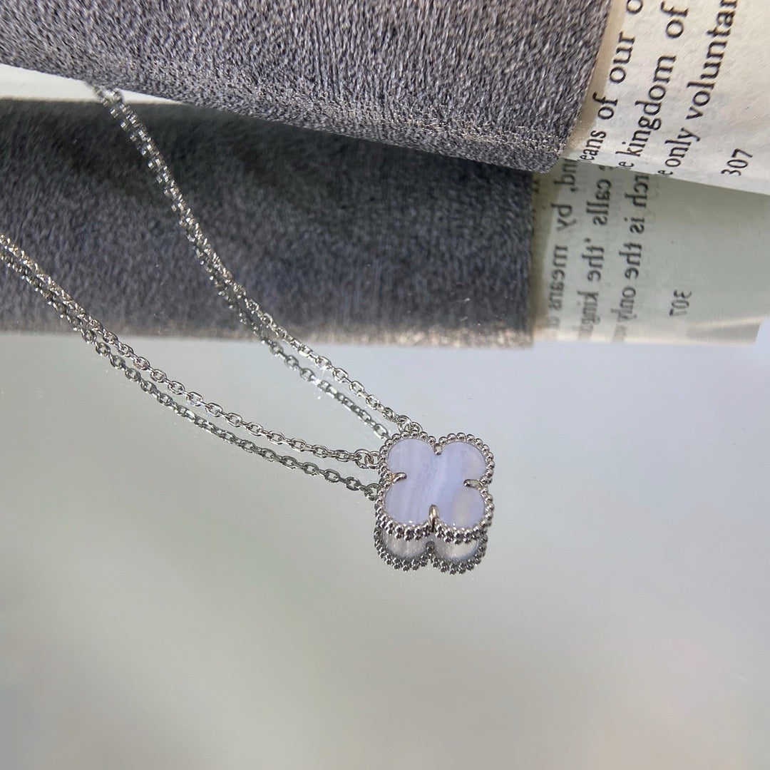 [VA]CLOVER 15MM HALSSETTE BLAUER CHALCEDON SILBER