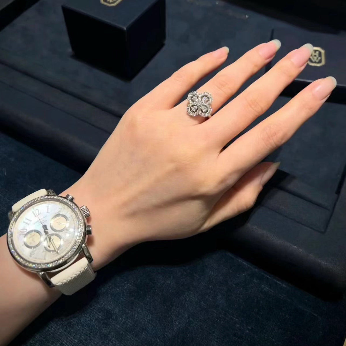 [VA]LOOP RING VOLLMOTIV DIAMANT 16MM SILBER