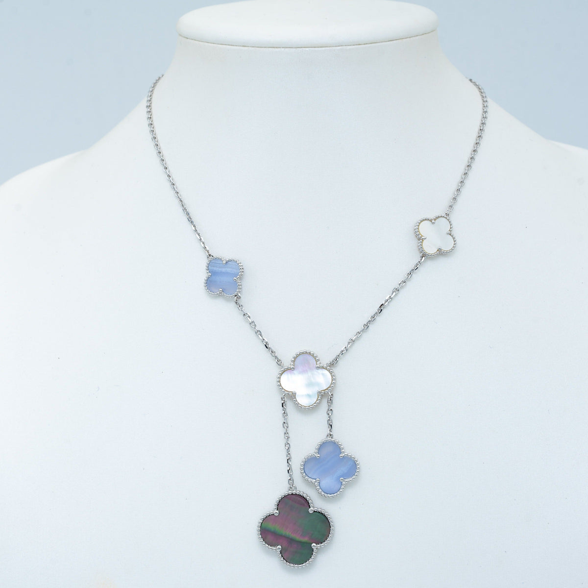 [VA]CLOVER-KETTE PERLMUTT CHALCEDON SILBER 6 MOTIVE