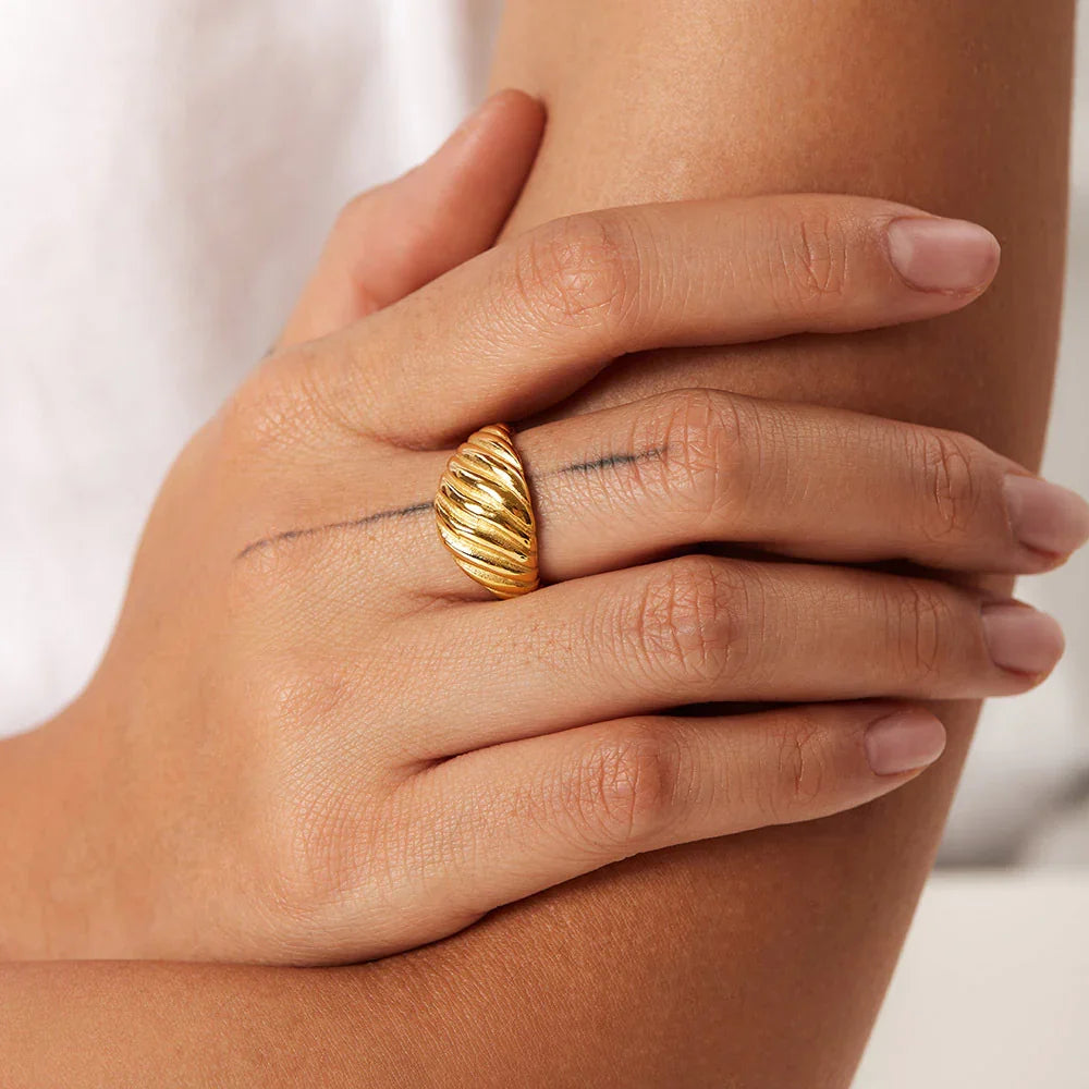 [VA]Mia Gold Croissant-Ring