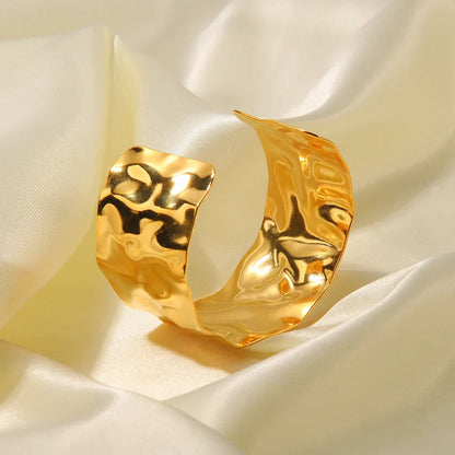 [VA]Hope Gold Bangle