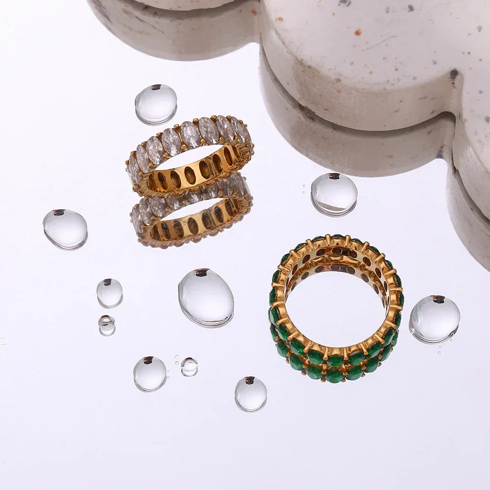 [VA]Antoinette Goldring mit Diamant-Imitat
