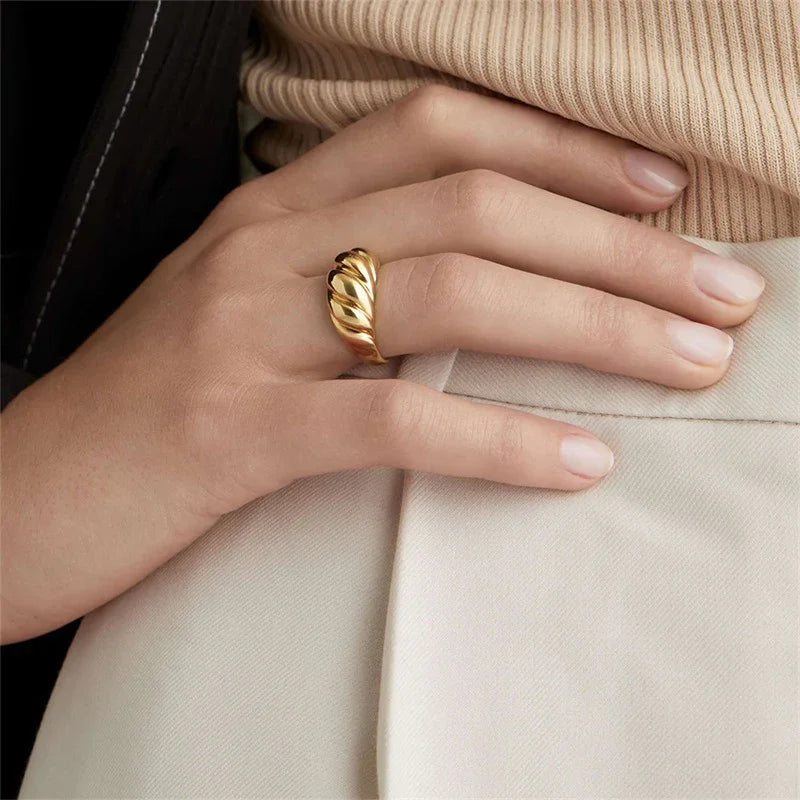 [VA]Lorelei Gold-Croissant-Ring