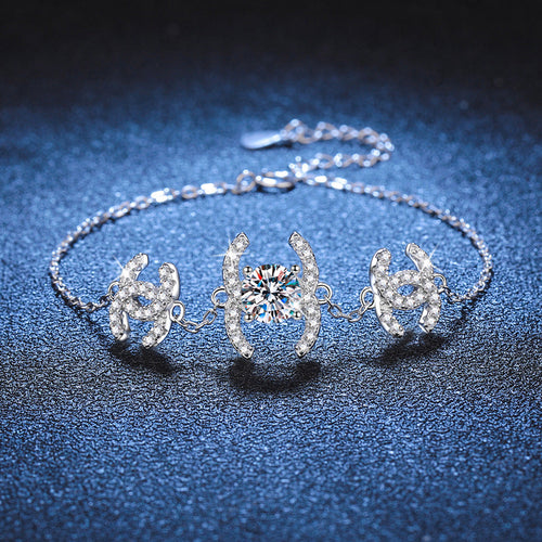 [VA]CLASSIC INTERLOCKING MOISSANITE BRACELET