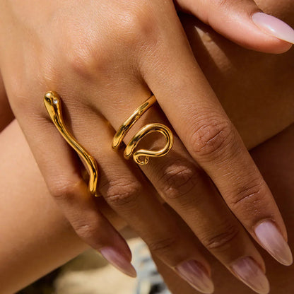 [VA]Gemmie Golden Snake Ring
