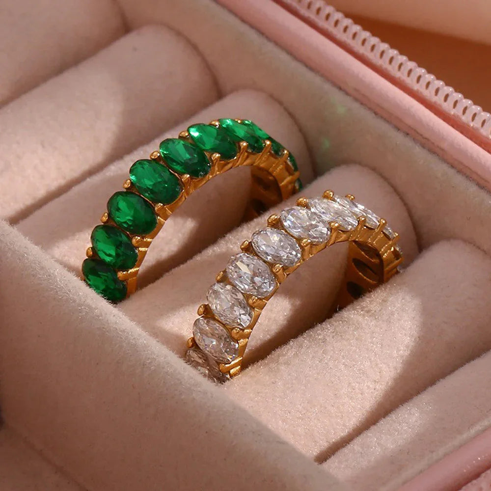 [VA]Antoinette Goldring mit Diamant-Imitat