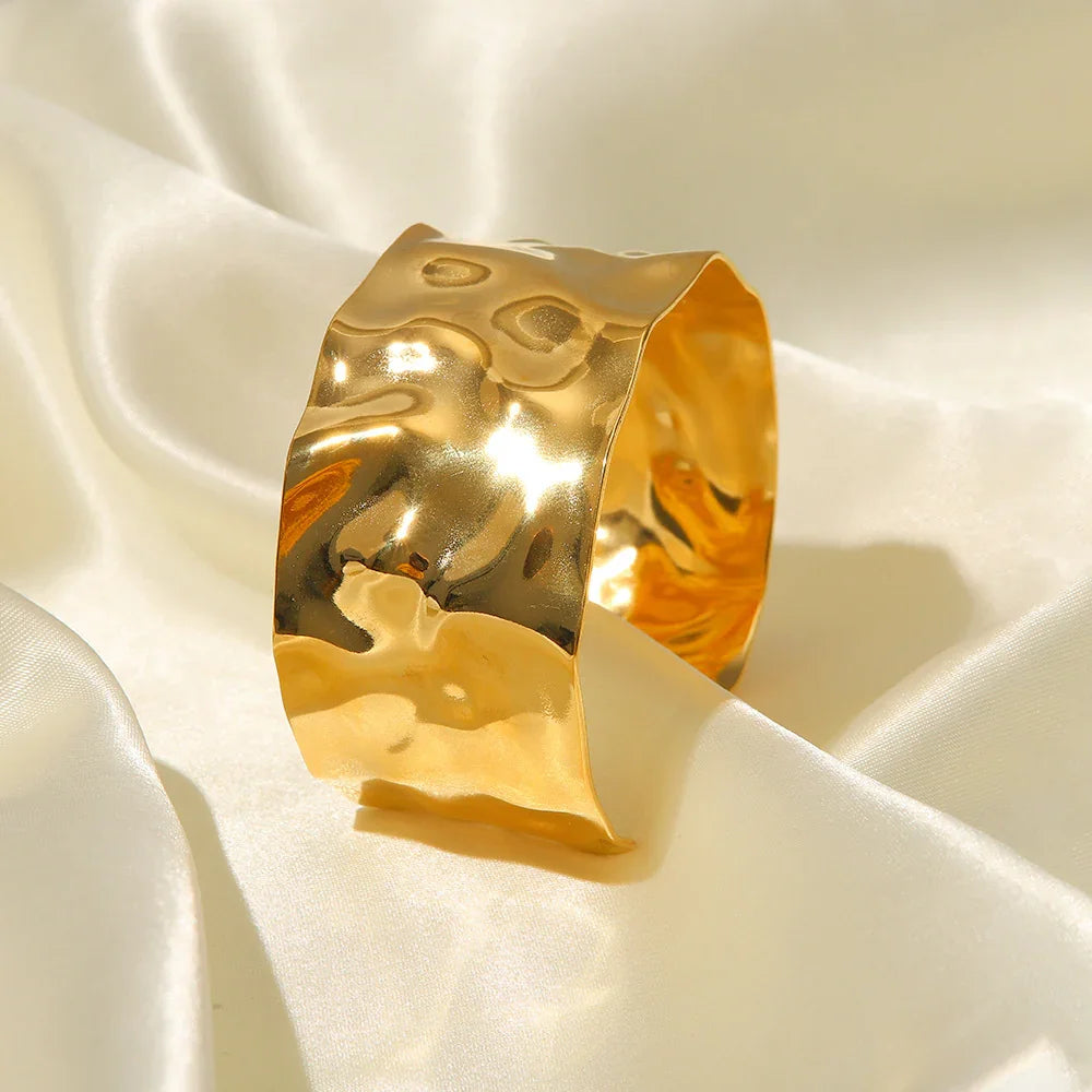 [VA]Hope Gold Bangle