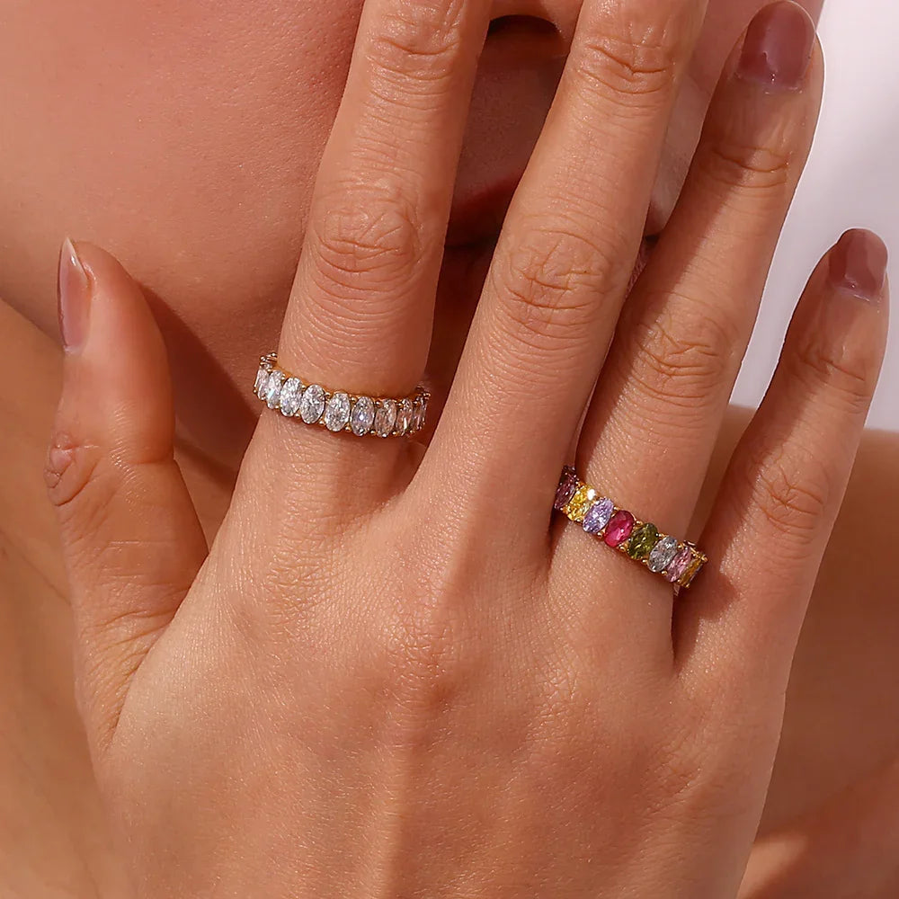 [VA]Antoinette Goldring mit Diamant-Imitat