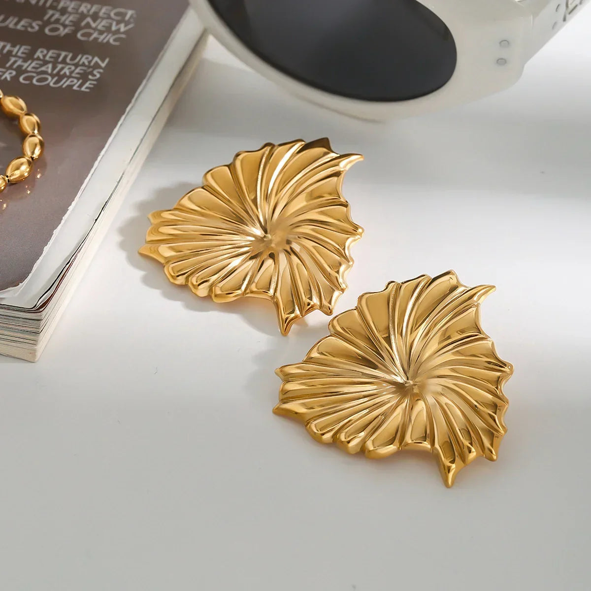 [VA]Rafaela Sculpted Petal Gold-Ohrringe