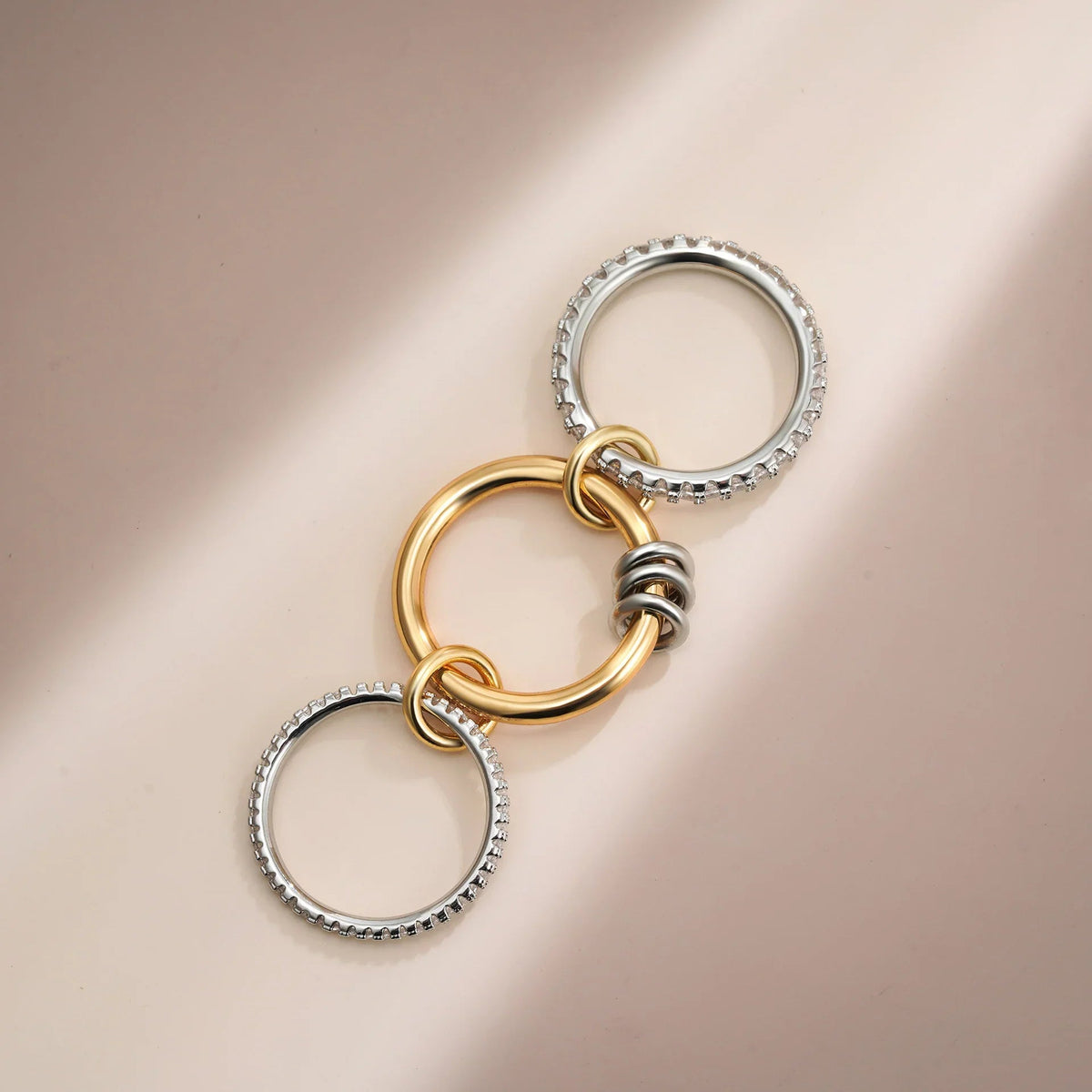 [VA]Cosette Ring mit gestapelten Diamanten