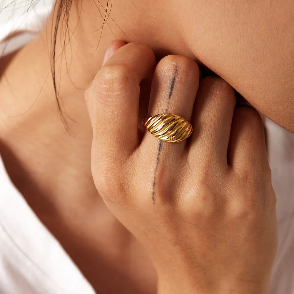 [VA]Mia Gold Croissant-Ring