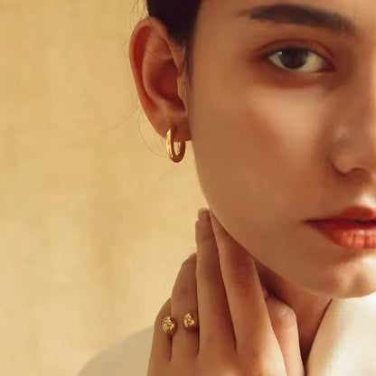 [VA]Bold Round Hoops