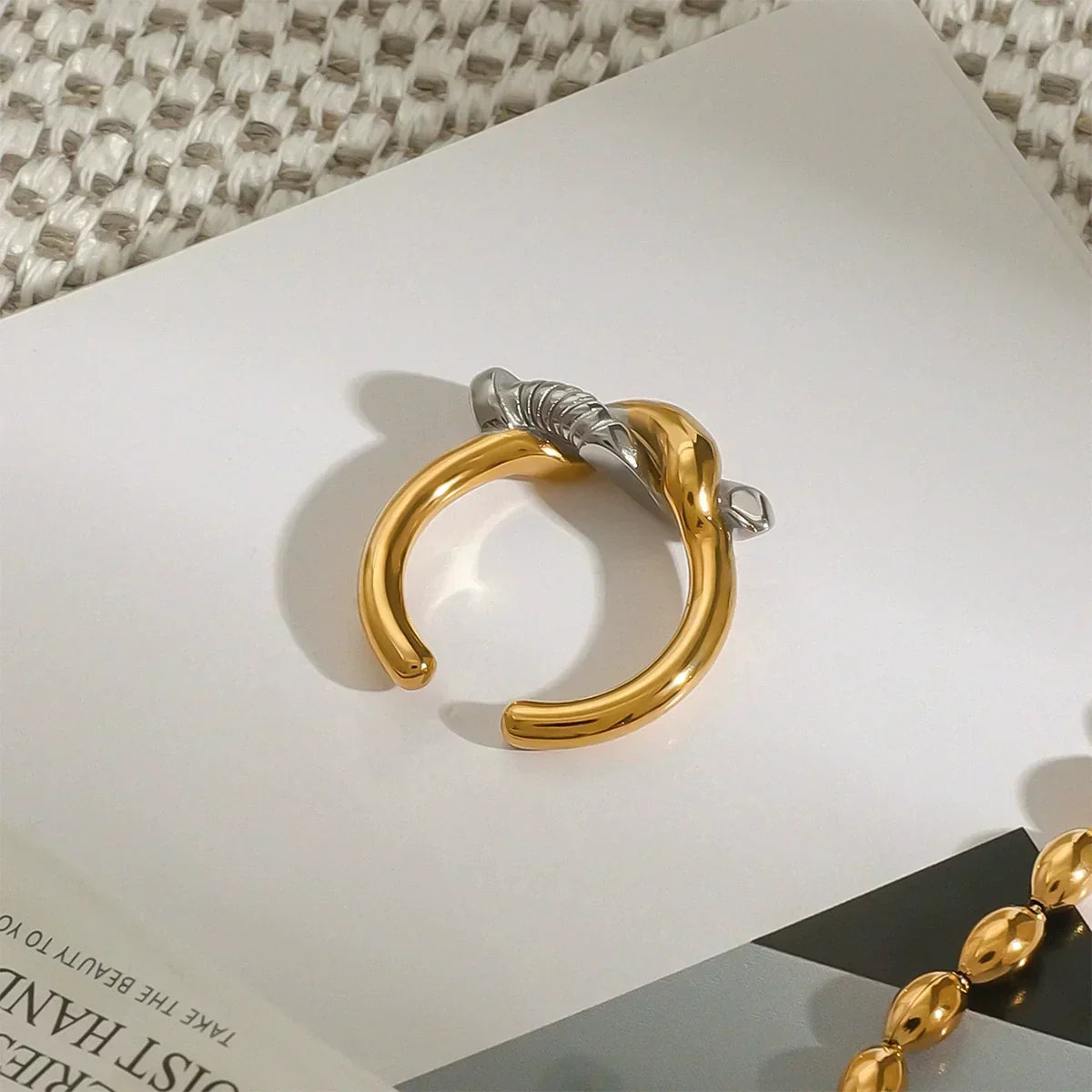 [VA]Trinity-Ring mit gedrehtem Nagel