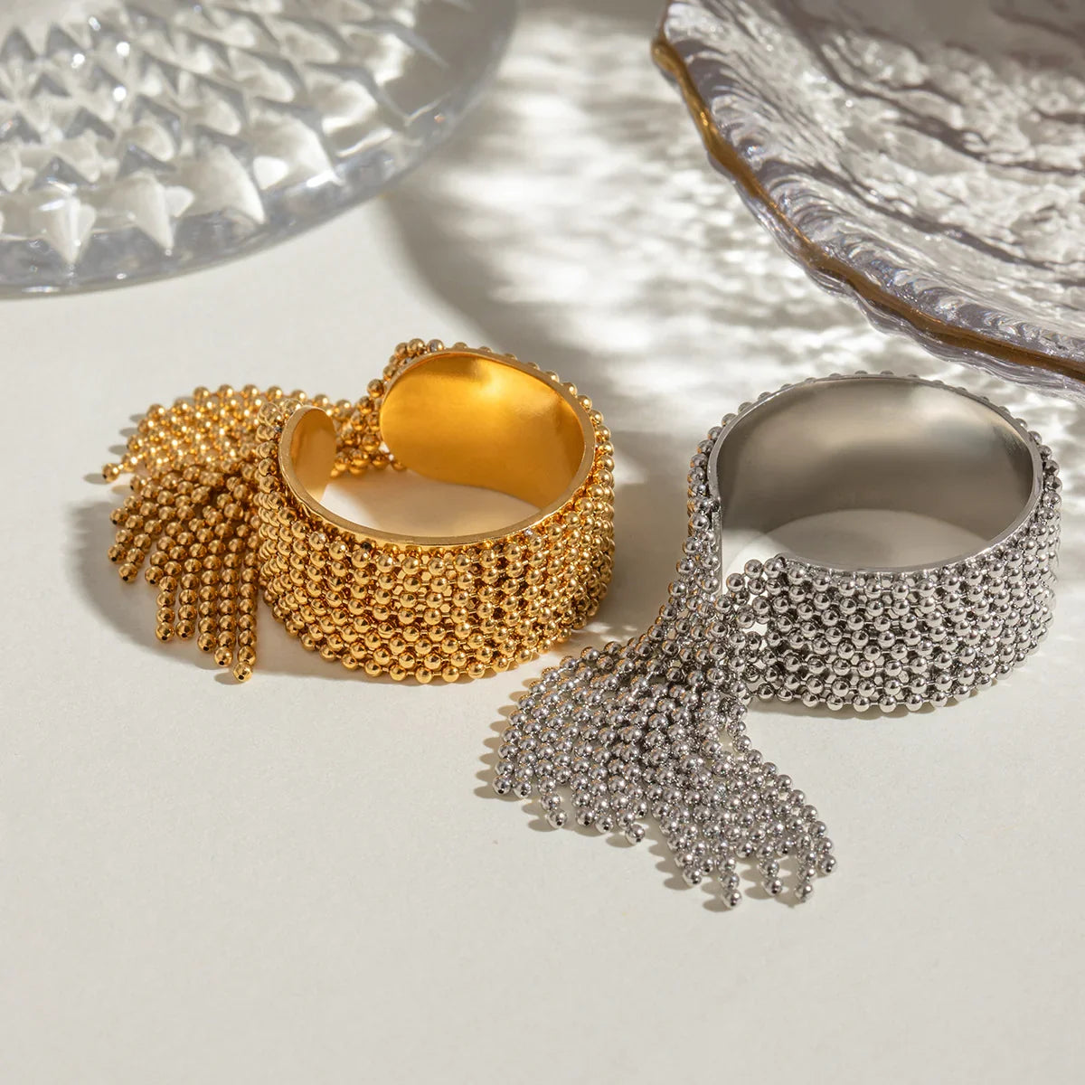 [VA]Krystelle Ring mit goldenen Quasten