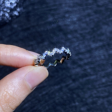 [VA]SCHICKER, GEWELLTER MOISSANIT-ETERNITY-RING