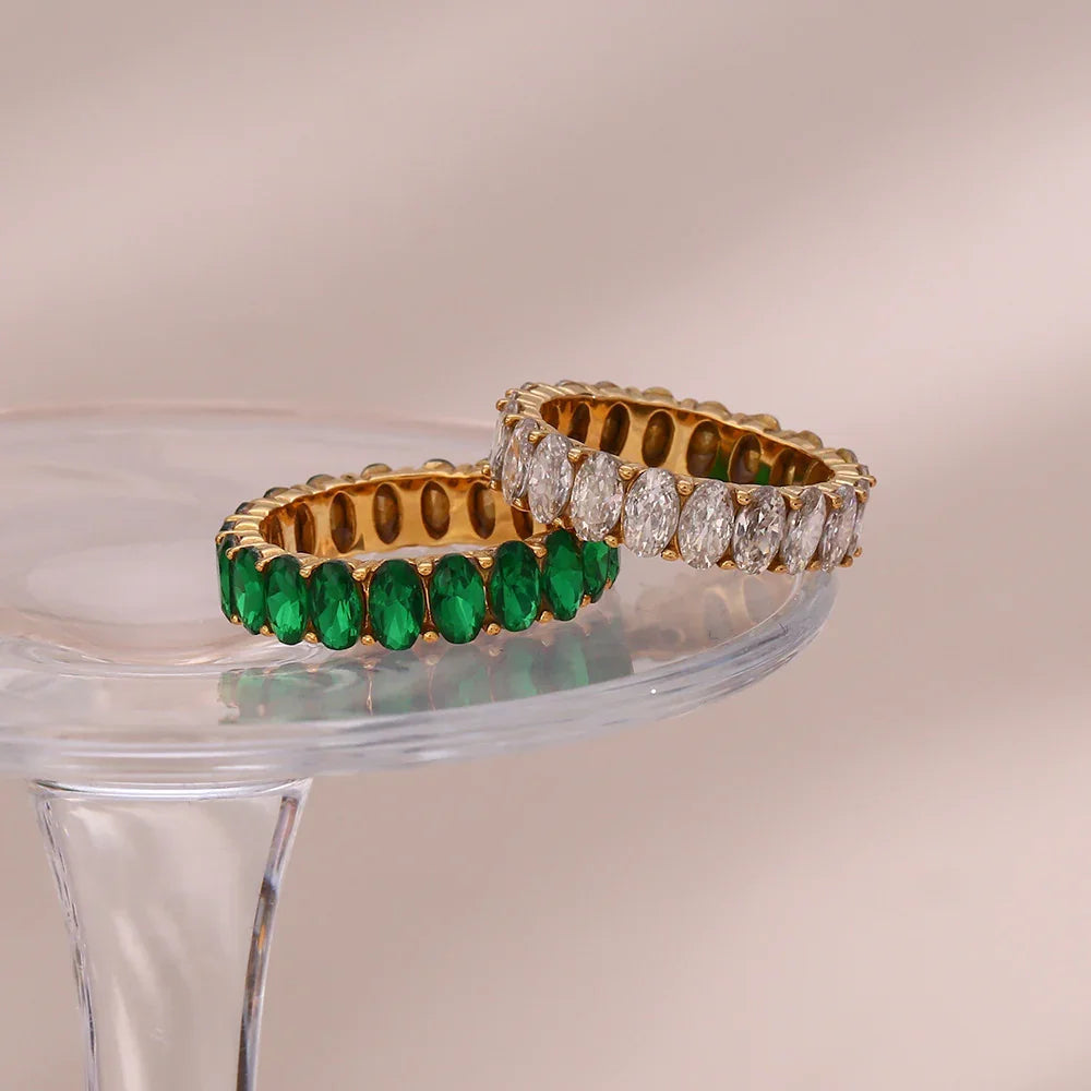 [VA]Antoinette Goldring mit Diamant-Imitat