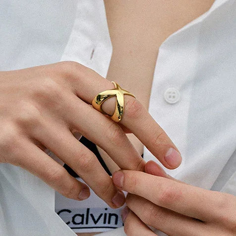 [VA]Carolyn Goldkreuz-Ring