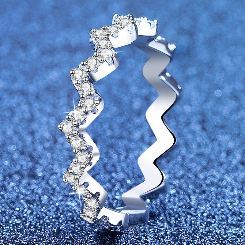 [VA]SCHICKER, GEWELLTER MOISSANIT-ETERNITY-RING