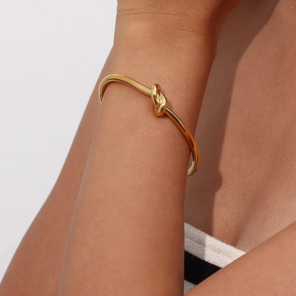 [VA]Louisa Gold Bangle