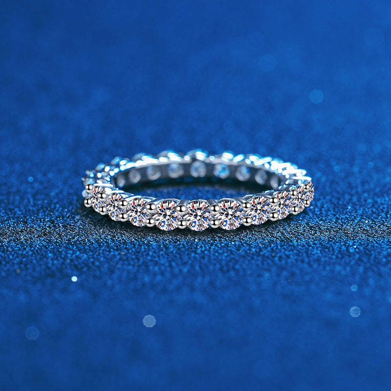 [VA]LUXURIÖSER 2,2 KARAT VOLL-ETERNITY-MOISSANIT-RING