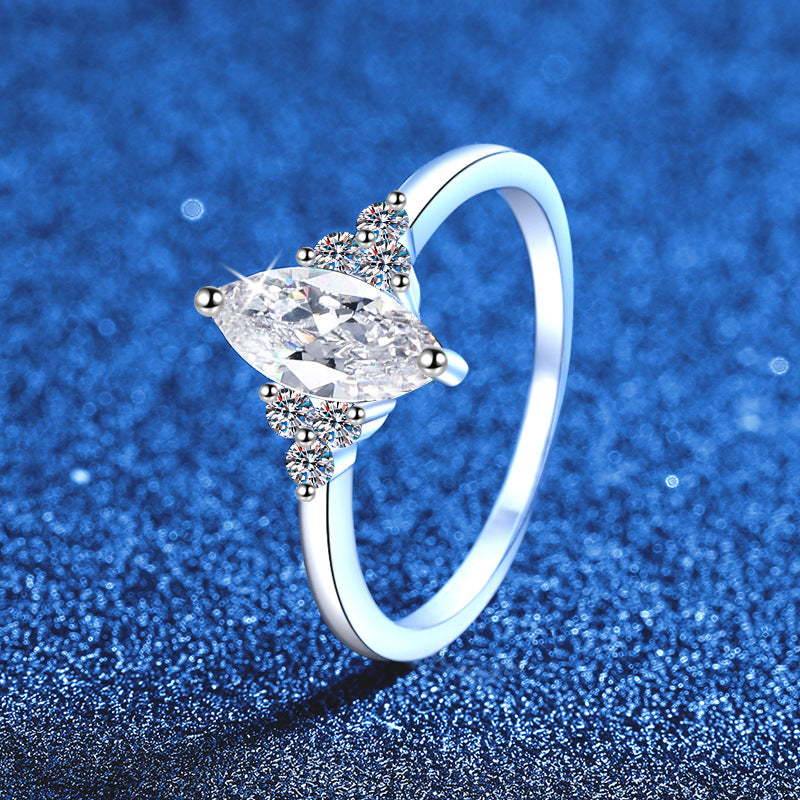 [VA]ELEGANT MARQUISE CUT MOISSANITE RING WITH SIDE ACCENTS