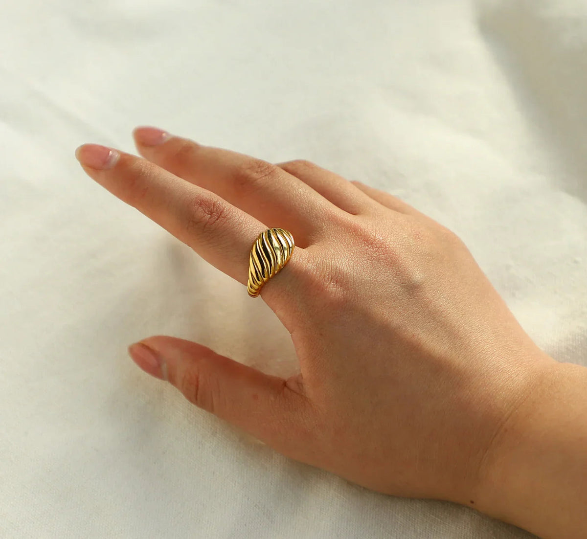 [VA]Mia Gold Croissant-Ring