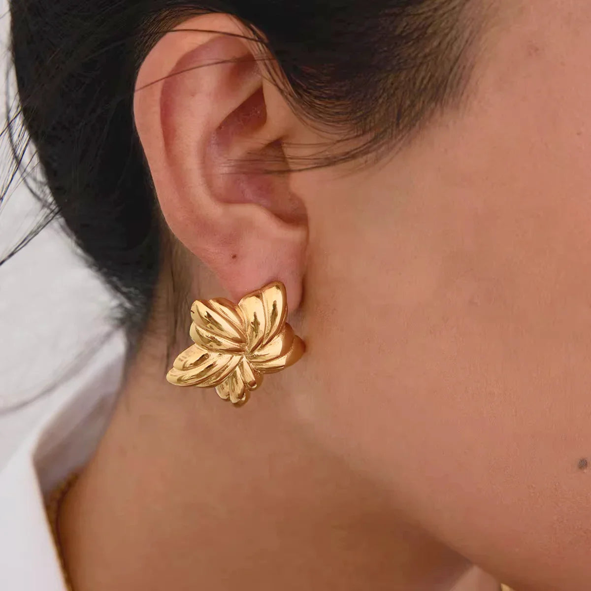 [VA]Goldene Stern-Ohrringe von Thymes