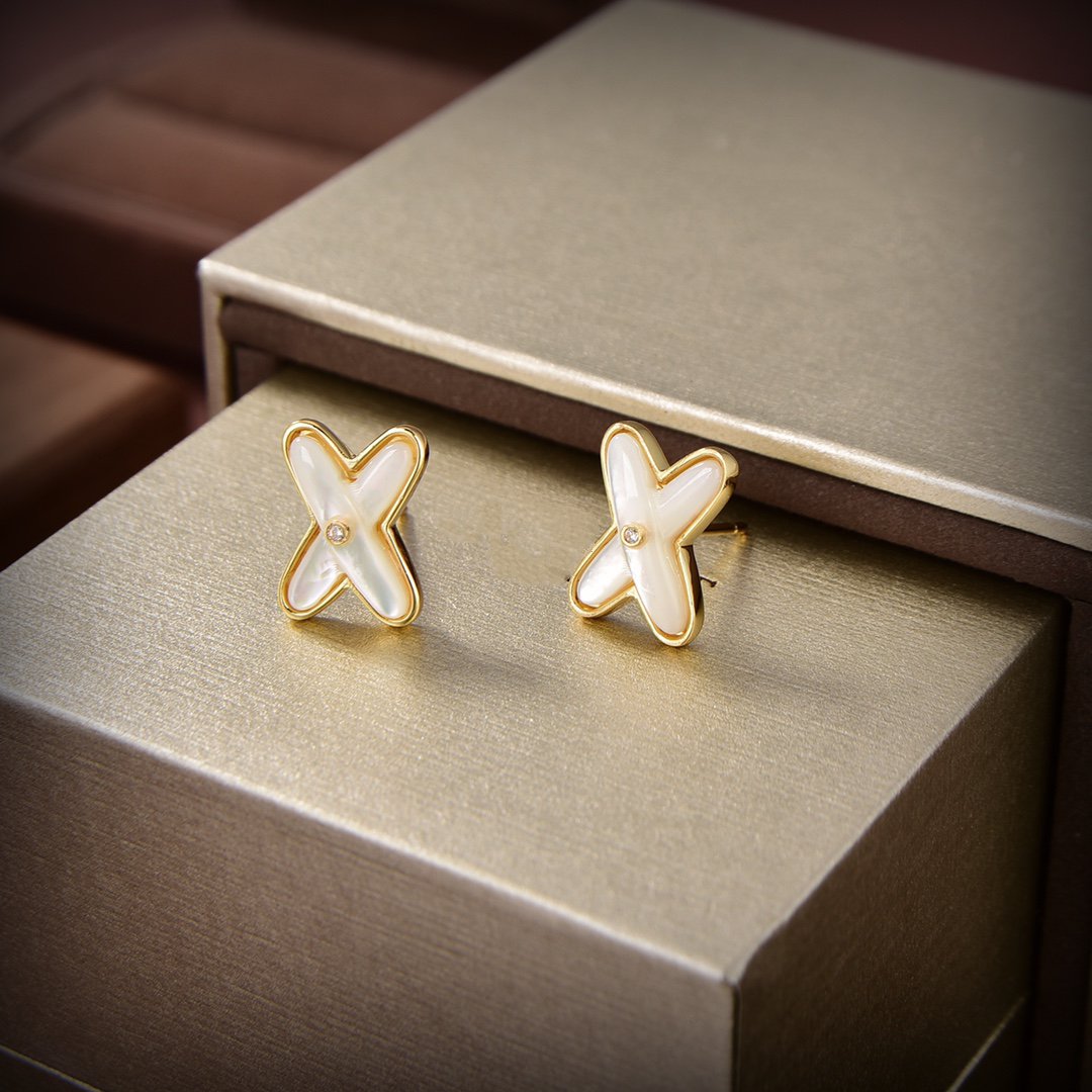 [VA]JEUX DE WHITE MOP GOLD DIAMOND EARRINGS